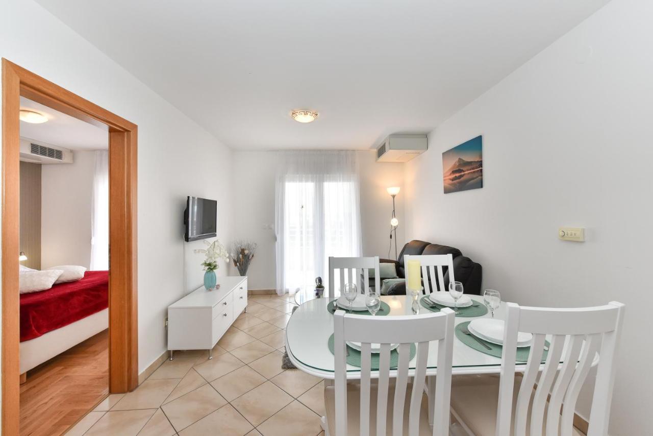 Gravic 2 Apartament *